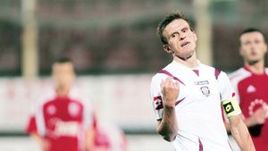 Interviu Lazăr:** "Cu Steaua, mi-am ros unghiile de nervi!" Vezi ce zice de prelungirea contractului!