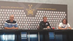 Gică Hagi, încrezător înaintea returului Sheriff - Farul, din primul tur preliminar al Ligii Campionilor: „Nu cred că putem fi surprinși!”. Cum l-a lăudat pe patronul echipei din Transnistria și ce a spus de transferul lui Mazilu la Brighton | CORESPONDENȚĂ DIN TIRASPOL DE LA JUSTIN GAFIUC! VIDEO