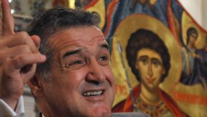 "Doamne, mai dă unul! Așa ceva n-a existat și nu va mai exista..." FABULOS. Cum a trăit Becali MIRACOLUL de la Barcelona - PSG: "Parcă miroseam..."