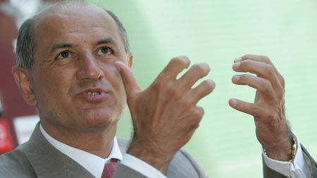 "Îi vreau pe Niculae și Tamaș"