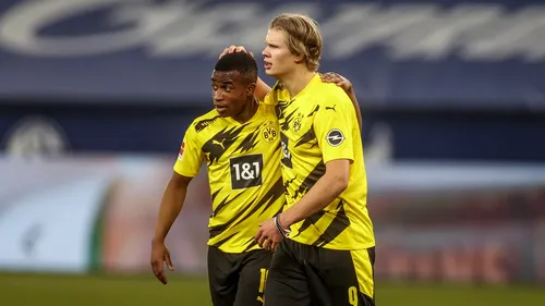 Motivul surprinzător pentru care Youssoufa Moukoko, starul de 16 ani al Borussiei Dortmund, locuiește singur, deși este minor!