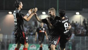 E primul fotbalist german care recunoaște că este homosexual: "Am realizat că vreau să-mi petrec restul vieții cu un bărbat"