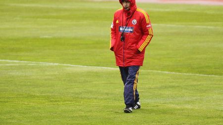 EXCLUSIV Selecționerul a fost acuzat că a luat licența Pro pe blat, a apărut și explicația: "UEFA a dat o directivă, Pițurcă s-a pricopsit și el!" Cum a devenit Pițurcă profesionist