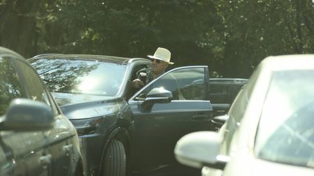 Ia 5.000 de euro pensie de la statul român și vrea să trăiască măcar 95 de ani: „Pălincă și somn la prânz, două ore”
