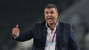 Cosmin Olăroiu "fierbe"! Tehnicianul român s-a dezlănțuit: "Mi-au omorât jucătorii"** Cine l-a făcut pe tehnician să își piardă cumpătul