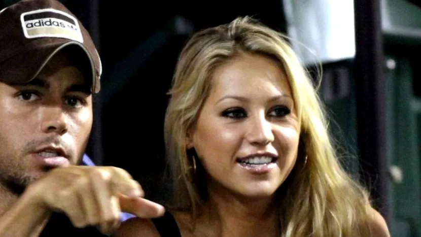 Anna Kournikova și Enrique Iglesias s-ar fi căsătorit în secret. Detaliul care i-a dat de gol!