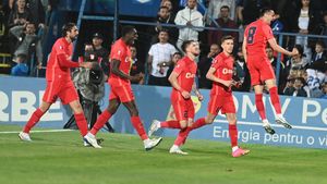 Un titular cu 45 de meciuri jucate pentru FCSB în acest sezon, desființat în direct, la TV: „Nu am mai văzut așa ceva, se vede că nu știe!”