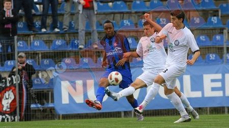 Ibeh pleacă, Antal se mai gândește