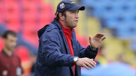 Vânătoare** de italieni