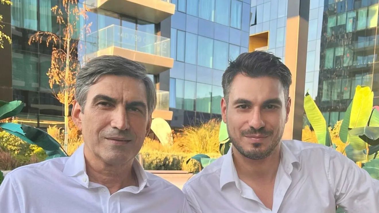 Ce mai face Alex Pițurcă. Fiul milionarului Victor Pițurcă a petrecut cu o blondă celebră în cercurile mondene