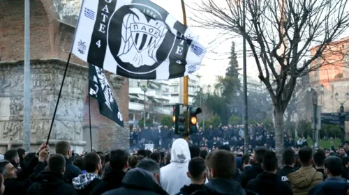 „Dacă PAOK nu e judecată corect, orașul va arde!”. Mii de oameni au ieșit pe străzile din Salonic pentru echipa antrenată de Răzvan Lucescu