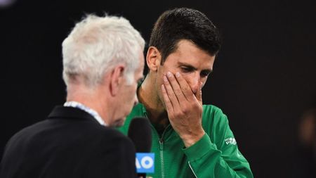 Fanii lui Djokovic, furioşi după descalificarea sârbului de la US Open: "E clar că acea arbitră este de vină"