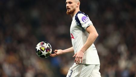 Radu Drăguşin pleacă de la Tottenham. Transferul e negociat în culise: „Îl ştie bine”