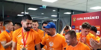 Antrenorul care a adus primul trofeu major din istoria Corvinului Hunedoara dă toate secretele pe față după victoria din finala Cupei României: „Și Real Madrid mai face asta!”