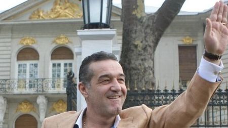 Destinatarul "Valizei" uimește: "Am dormit la Gigi la palat!" CUM COMENTEZI?