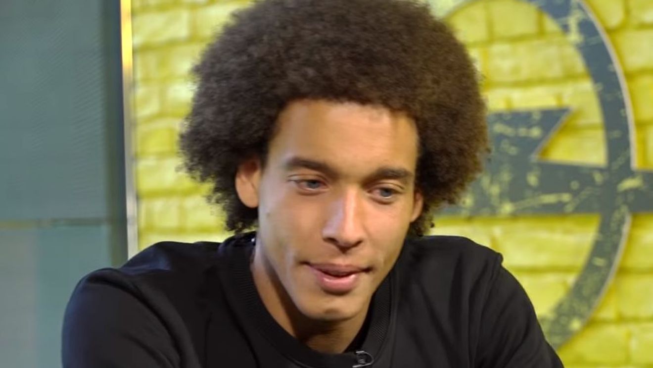 Accidentare stupidă! Axel Witsel nu mai poate juca până la finalul anului după ce a căzut în casă. Jucătorul de la Borussia a fost supus unei operații