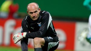 Veteranul Ballotta mai joacă un an