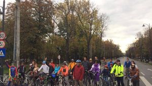 Campania "BICICLEȘTI"! Bucureștenii au ieșit sâmbătă pe Kiseleff și Calea Victoriei. Cum și-au petrecut ziua de mișcare