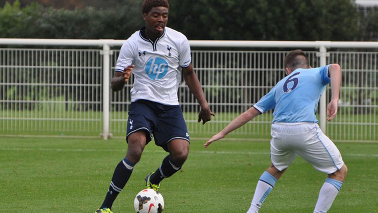 Chiricheș împarte vestiarul cu unul dintre cei mai talentați tineri jucători din lume. VIDEO - Gol superb reușit de puștiul minune al lui Spurs