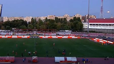 Paralela dintre nocturna oprită la Dinamo - FC Botoșani și cea de la Rapid - PSG. Amintiri de acum 20 ani: „Eram pe teren, am simțit emoțiile și tensiunea"  EXCLUSIV ProSport Live