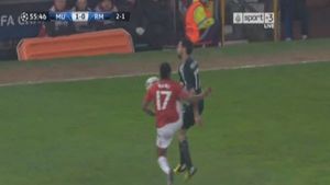 Cel mai controversat moment al serii a fost la United - Real. VIDEO:** Nani a fost eliminat pentru faza asta, Alex Ferguson nu s-a mai putut stăpâni