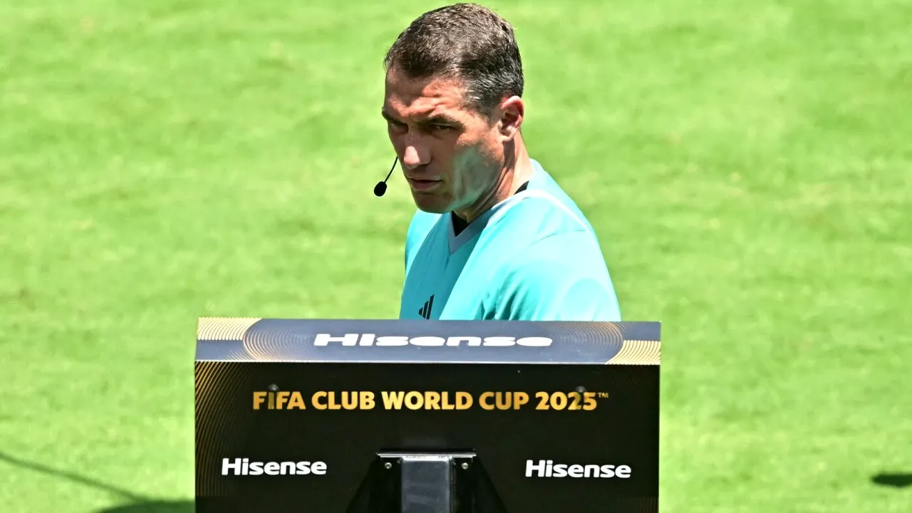 Diego Simeone, reacție dură despre Istvan Kovacs, după arbitrajul din PSG – Atletico 4-0: „M-am săturat!”
