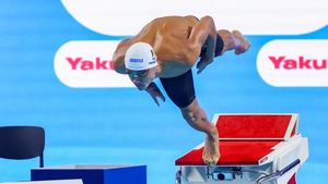 Cum a numit Federația Internațională de Natație cursa lui David Popovici pentru aurul de la 100 de metri