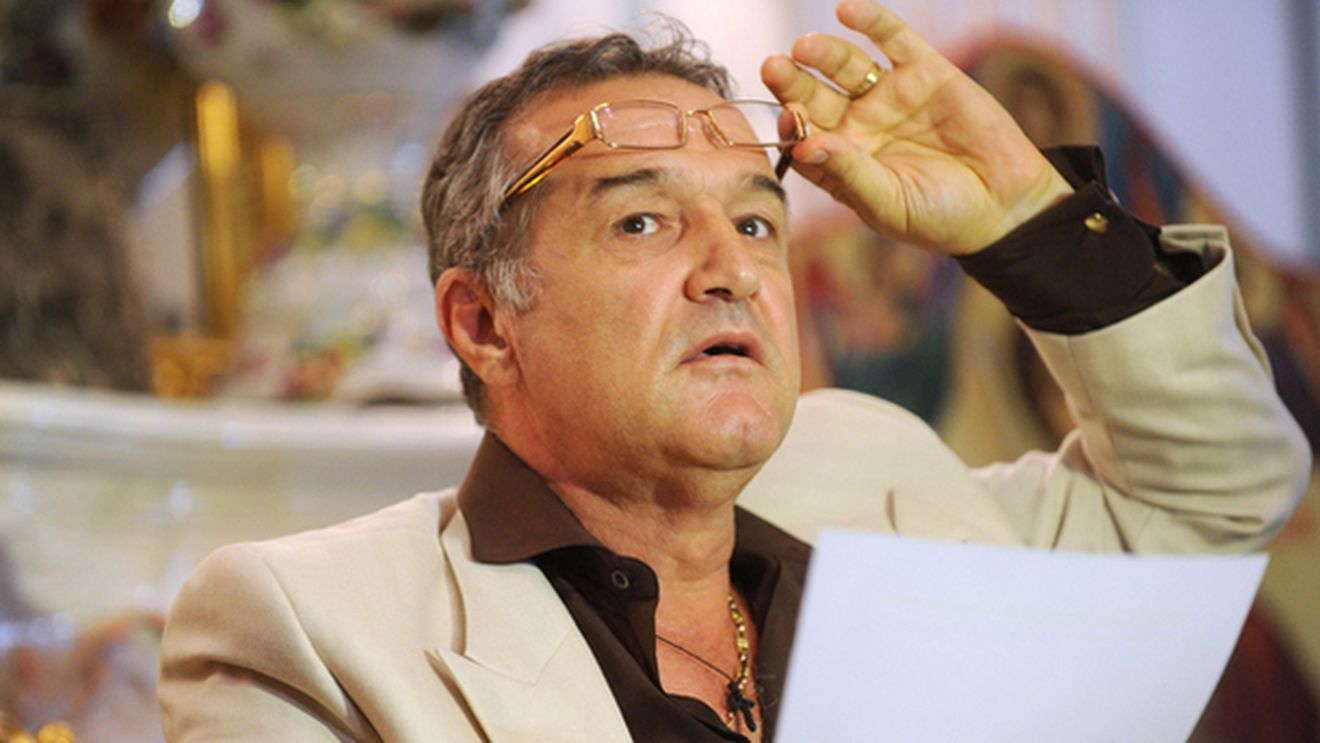 O discuție, o mutare și gata!** Becali rezolvă COȘMARUL de care se tem granzii, dar nu vor să recunoască: "Mi-e frică de ei! Îl iau pe ăsta" Pe cine a pus ochii