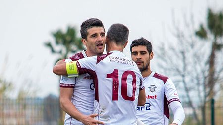 "Noul Rapid" i-a adus înlocuitor lui Daniel Niculae! FOTO | Un atacant de la Craiova s-a transferat la SC FC R SA