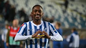 Luis Phelipe a dezvăluit ce mesaj i-a transmis Leo Grozavu înainte de transferul la FCSB!