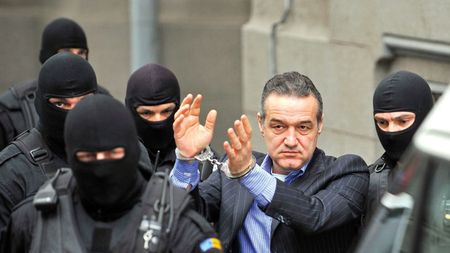 Gigi Becali, transferat în secret la Jilava