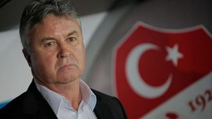 Hiddink nu demisionează!** Turcii au luat foc: "Avem mâinile legate!"