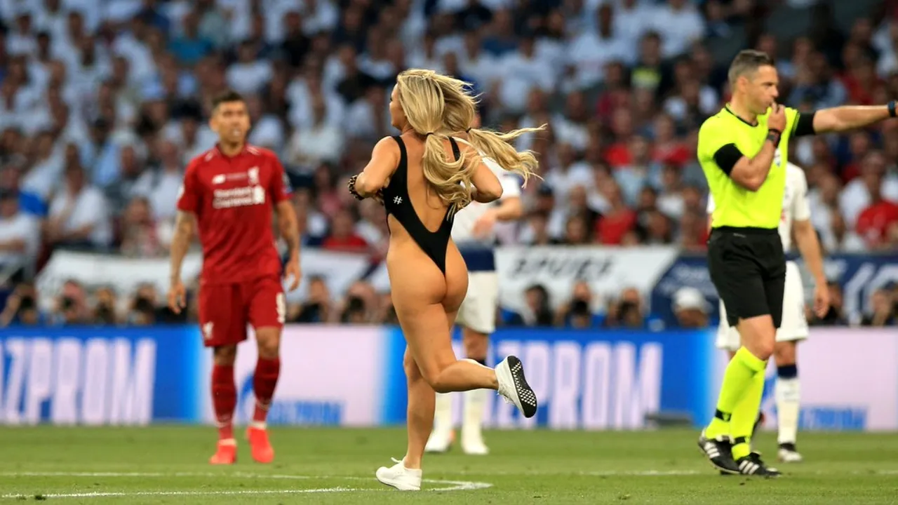 Tottenham - Liverpool 0-2: Cine este blonda care a intrat pe teren în finala Ligii Campionilor? Reacția fotomodelului: 