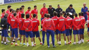 Ambele finaliste au ajuns în România!** Atletico Madrid a sosit la București cu o întârziere de 35 de minute