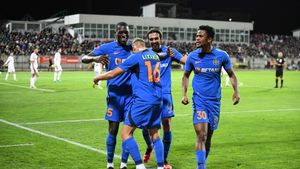 Cine sunt oamenii care l-au ajutat pe noul fotbalist favorit al lui Gigi Becali atunci când nu juca deloc la FCSB! „E o atmosferă foarte bună”