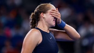 Senzația Rusiei a început să plângă în hohote, la 18 ani, și i-a cerut cameramanului să n-o mai filmeze!