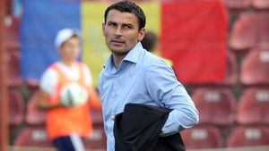 Primul interviu al lui Trică în noul mandat la CFR: "Cu actualul lot mă bat la titlu. Cred că vor rămâne toți jucătorii". Antrenorul clujenilor are o revanșă de luat