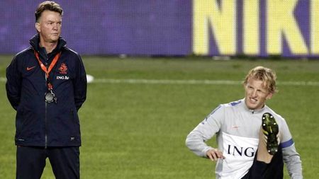 Kuyt, mesaj de pace înainte de meciul de la Istanbul. Cum a detensionat atmosfera