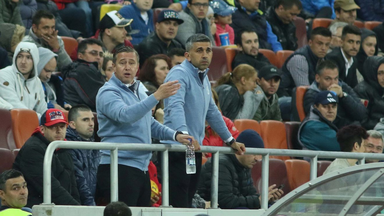 A încălcat Reghe regulamentul? Antrenorul a fost dat de gol de secundul său: "Stabilisem de la început cum vom comunica!"