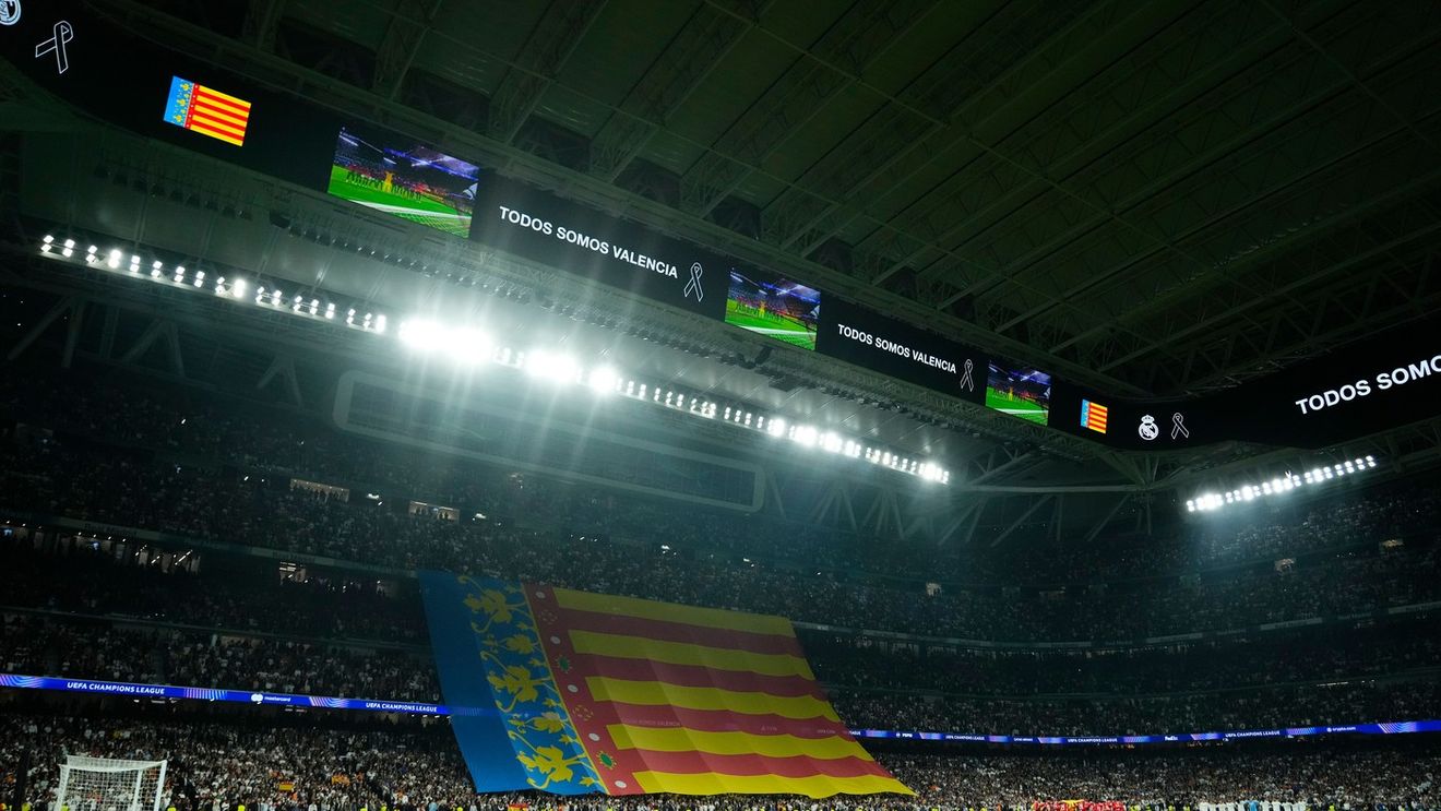 Moment teribil pe Bernabeu! Fanii lui Real Madrid au huiduit copios imnul Ligii Campionilor, după ce UEFA nu i-a dat Balonul de Aur lui Vinicius