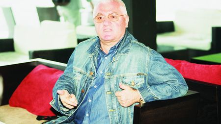 Adrian Mititelu: "Mitică, ne vinzi ieftin!"