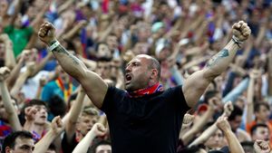 Au venit cu "copiuțe" la meci! FOTO Imaginea serii pe Arena Națională