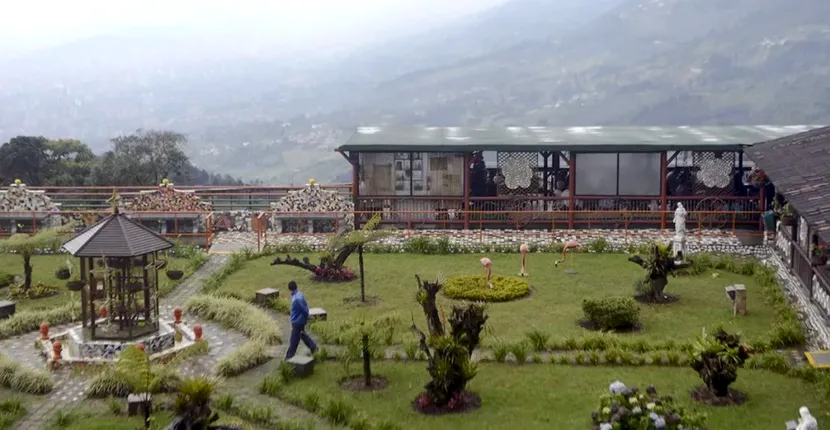 Cum arată închisoarea de lux a lui Pablo Escobar. „Club Medellin” avea jacuzzi, teren de fotbal și o cascadă artificială
