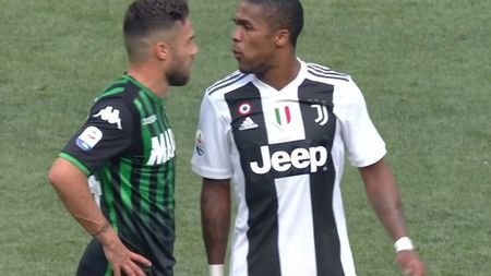 Dezvăluiri incredibile ale lui Eusebio Di Francesco, după ce fiul său a fost scuipat în față de Douglas Costa: "A spus că ne dorește moartea!"