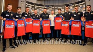 Steaua și-a prezentat oficial noile achiziții.  Reghecampf știe când vor debuta Marica și Bawab: "Vor juca ultimele 30 de minute"