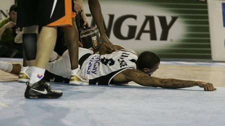 FOTO **"U" Mobitelco suferă în urma finalei CEBL! Lawrence are ruptură de ligament!