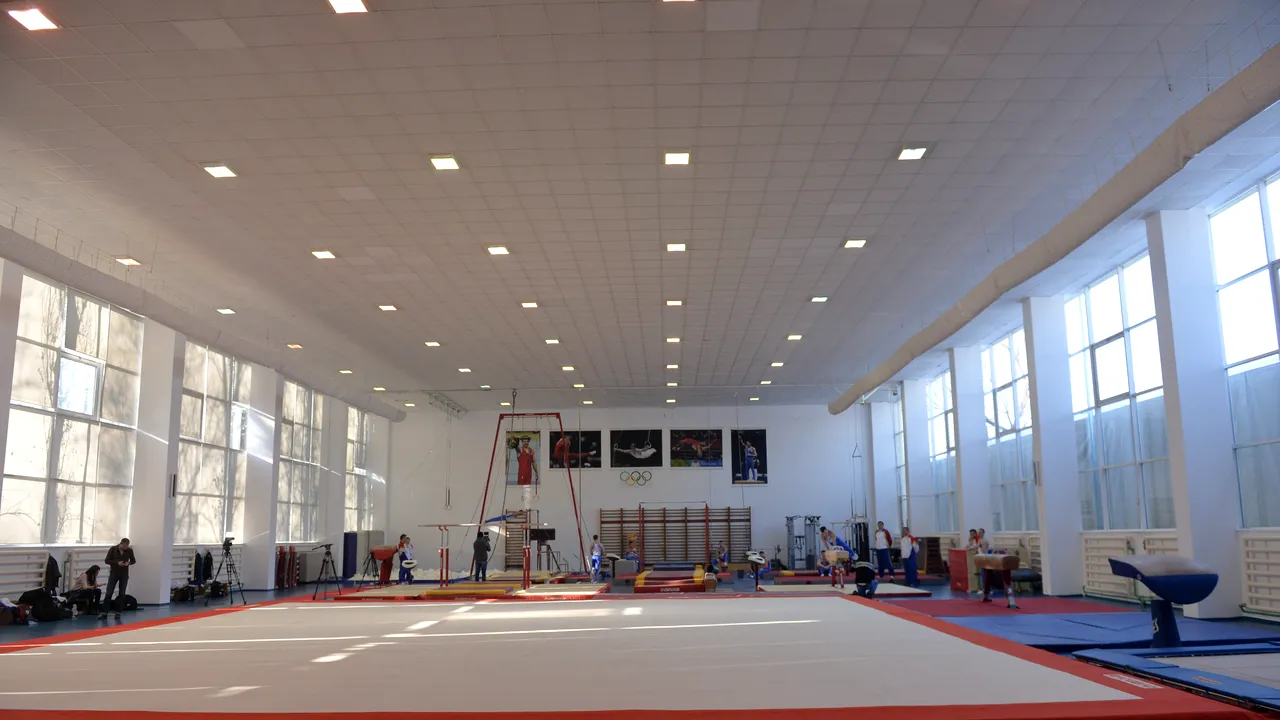 FOTO | Gimnaștii se antrenează într-o sală nouă. Cum arată sala reabilitată din Complexul Lia Manoliu