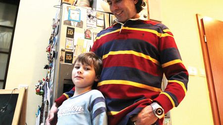 Un român deține 16% din brandul Puskas și le spune maghiarilor tot ce mișcă în România:** "Le traduc ProSportul zi de zi!" Cum a făcut avere cu idolul Ungariei: