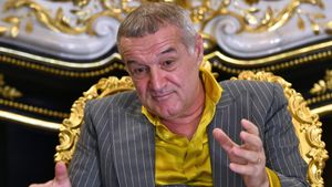 Ajunge „stânca” din echipa de titulari de la FCSB pe banca de rezerve? Verdictul fostului antrenor al lui Gigi Becali, crunt pentru fotbalistul internațional: „Poate fi peste el!”