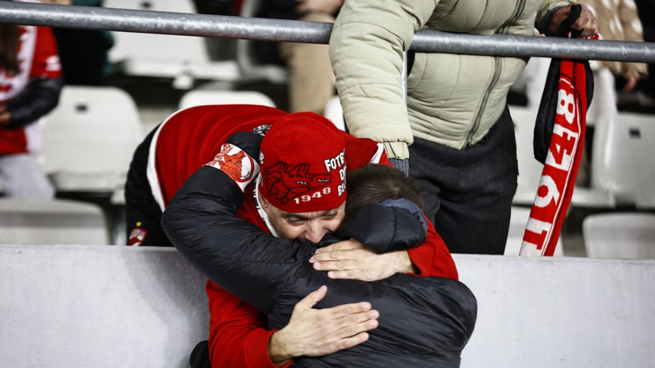 Ce a făcut Zeljko Kopic la finalul meciului cu Hermannstadt? Ultimul fluier a adus descătușarea antrenorului croat. „Fericirea are chipul tău”. | VIDEO